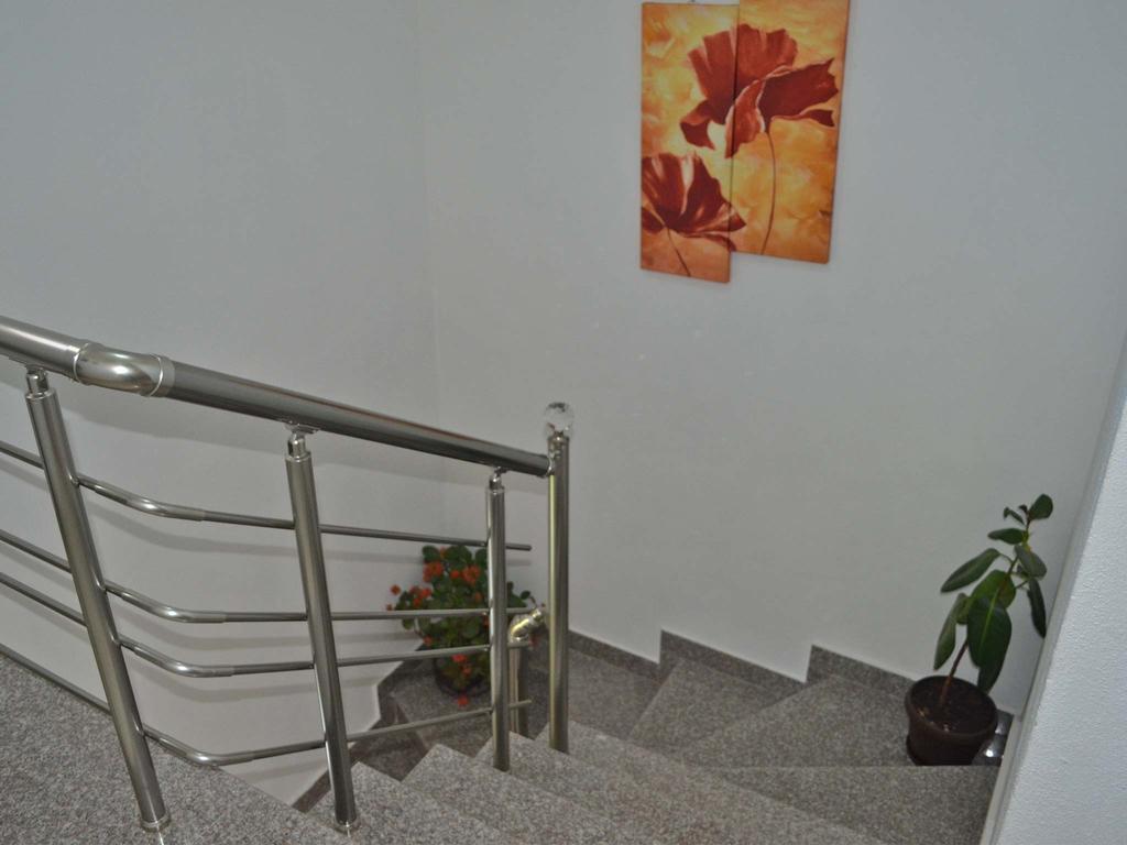 Apartments Fat E Jet - Pool & Breakfast Улцинь Екстер'єр фото
