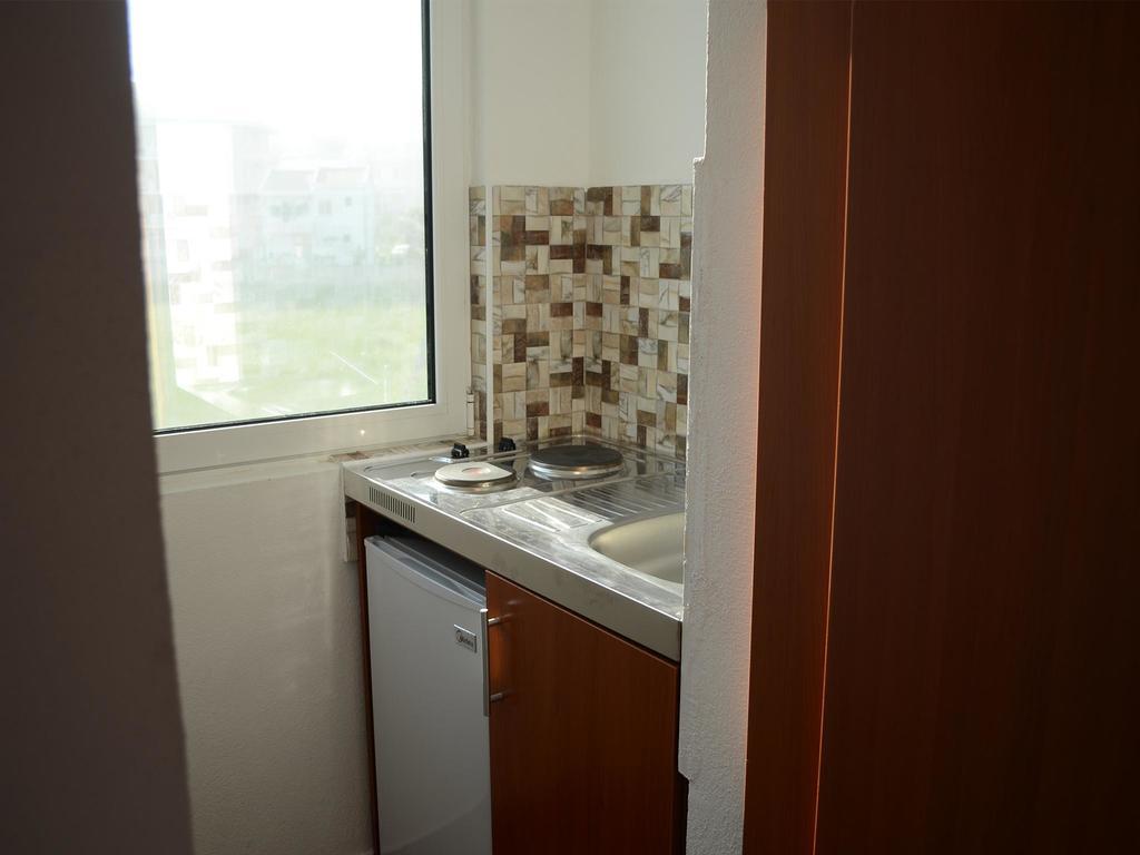Apartments Fat E Jet - Pool & Breakfast Улцинь Екстер'єр фото