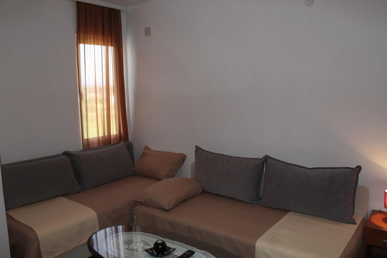 Apartments Fat E Jet - Pool & Breakfast Улцинь Екстер'єр фото
