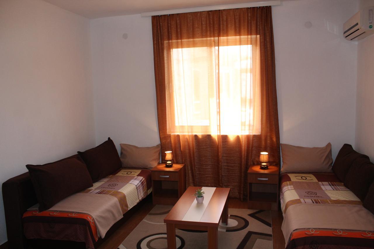 Apartments Fat E Jet - Pool & Breakfast Улцинь Екстер'єр фото